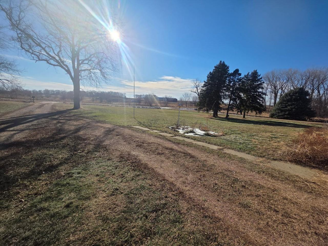 46258 312th St - Photo 7 of 11