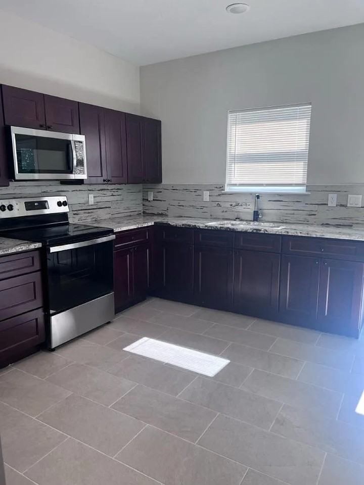 6344 Kimberly Ln - Photo 5 of 19