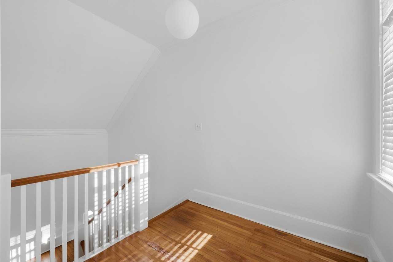 1625 Seminole Rd - Photo 7 of 12