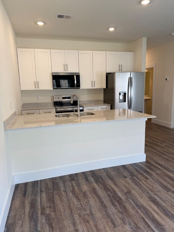 1129 Wenna Way - Photo 7 of 20