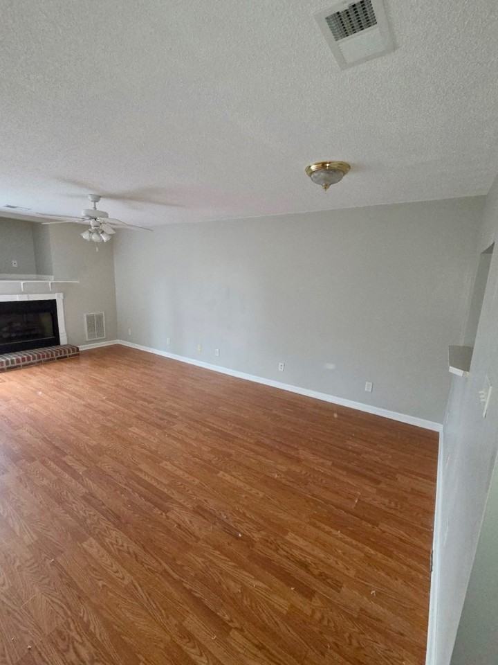 716 King Springs Rd - Photo 4 of 11