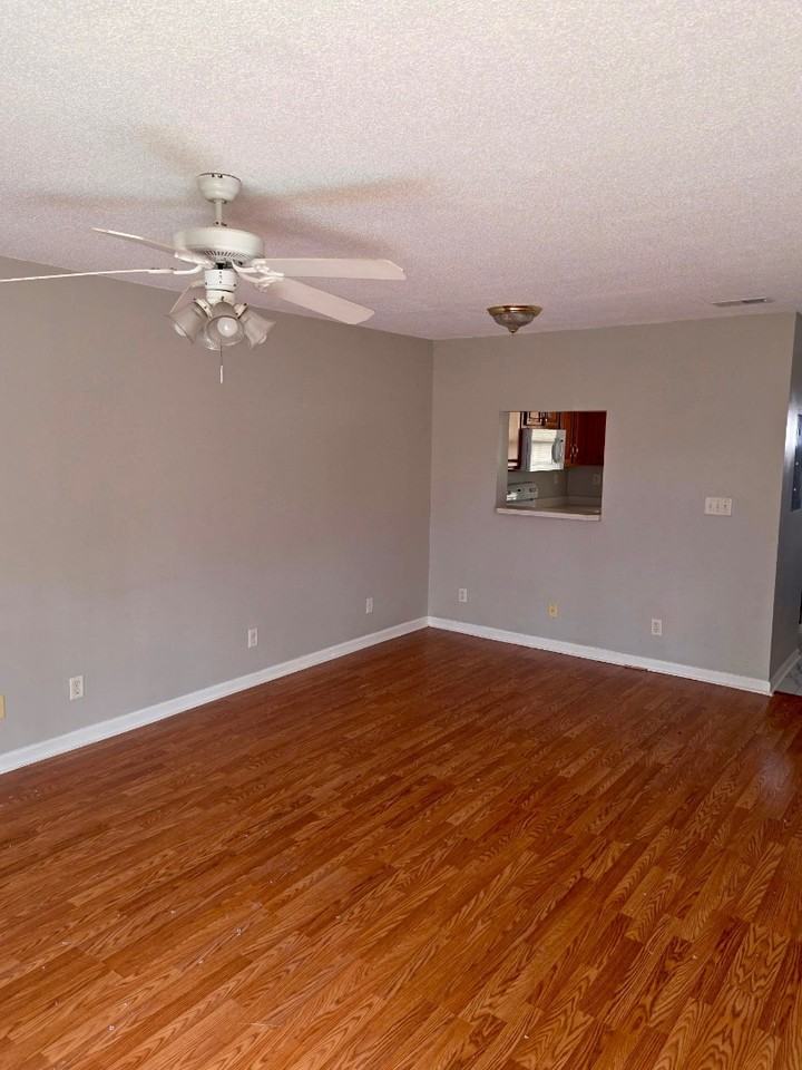 716 King Springs Rd - Photo 5 of 11