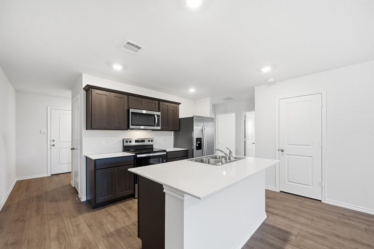 1309 Brook Ln #1 - Photo 4 of 40