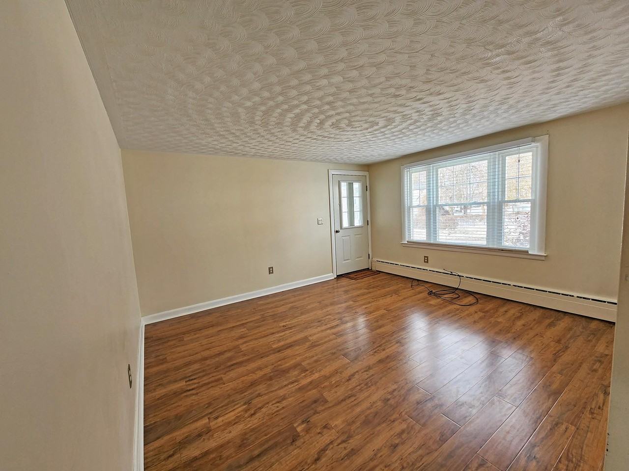 216 5th St #1stFL - Photo 4 of 22