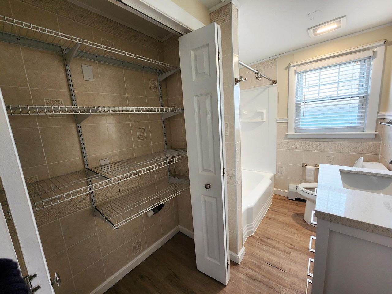 216 5th St #1stFL - Photo 7 of 22