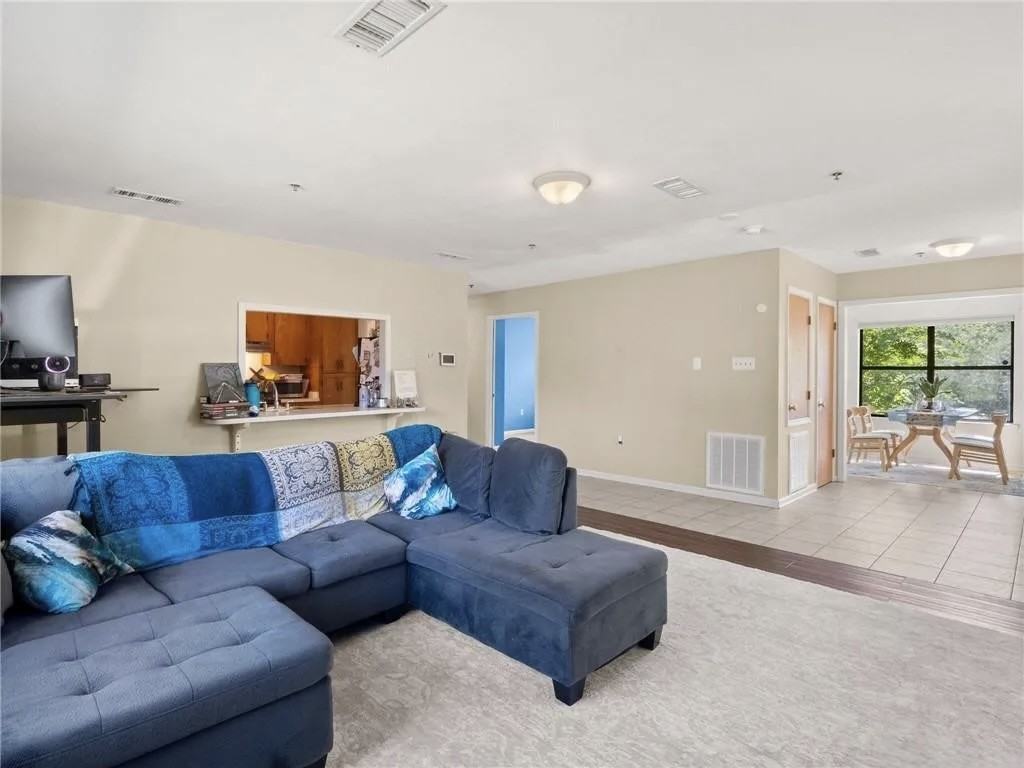 510 Curtis St #1 - Photo 4 of 13