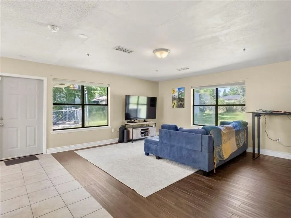 510 Curtis St #1 - Photo 5 of 13