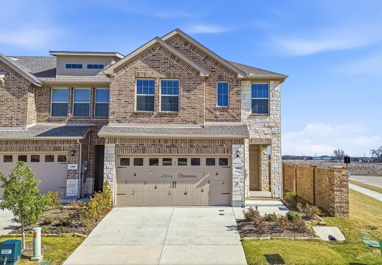 732 Thorncreek Dr #1