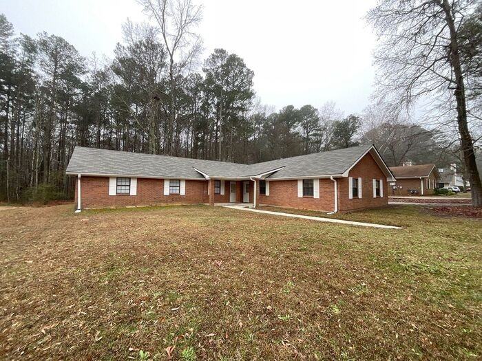 255 Handley Ct #B - Photo 2 of 13