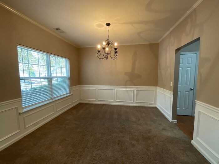 504 Quinn Dr - Photo 3 of 25