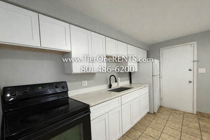 2930 S Adams St #2930 - Photo 4 of 10