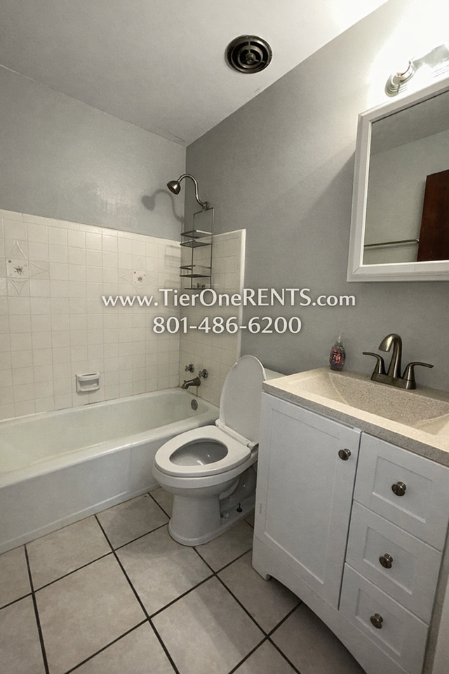 2930 S Adams St #2930 - Photo 6 of 10