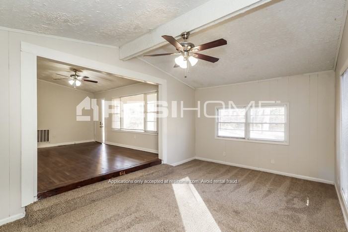 6839 Delta Dr - Photo 7 of 18