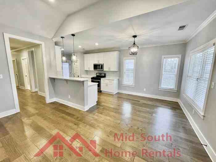 441 Josephine St - Photo 5 of 28