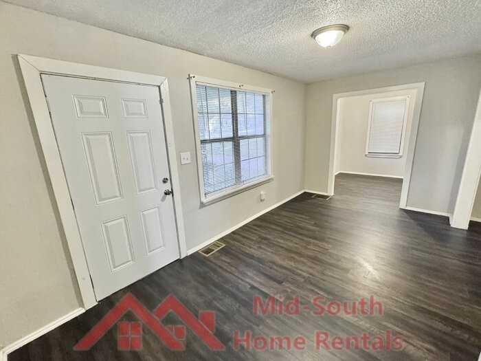 655 Granada Rd - Photo 4 of 27