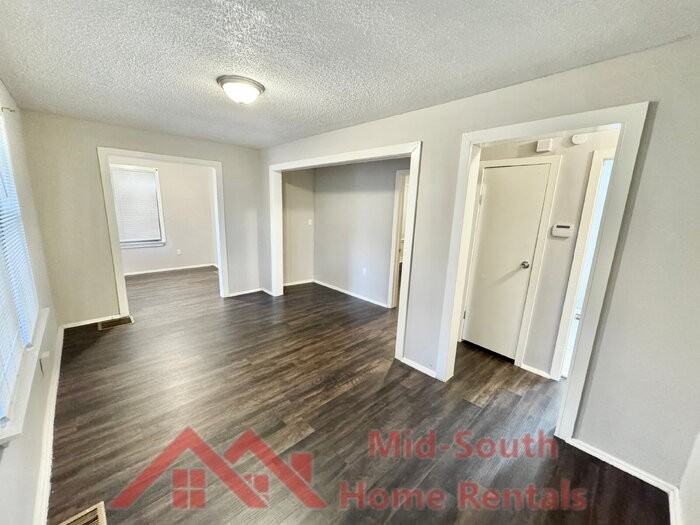 655 Granada Rd - Photo 5 of 27