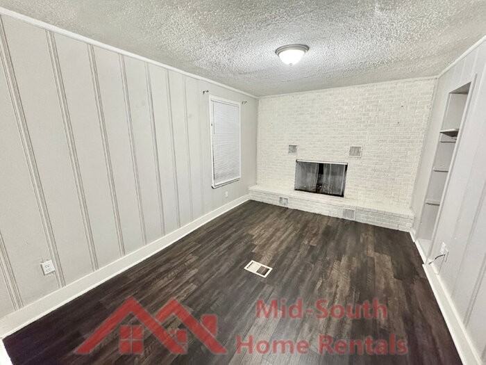 655 Granada Rd - Photo 6 of 27