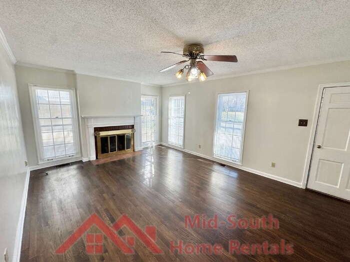 135 S Greer St - Photo 5 of 28