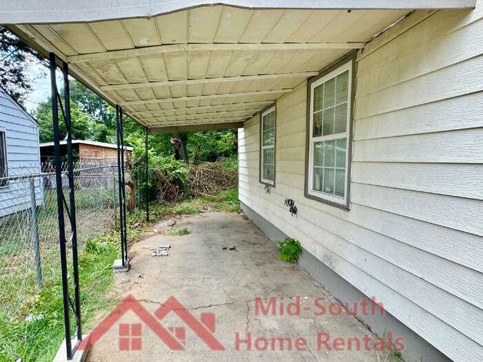 1623 Harville St - Photo 3 of 19
