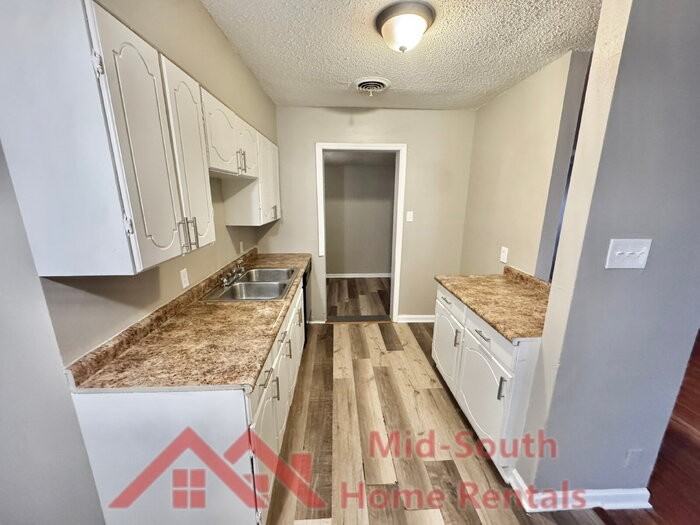 3588 Hendricks Ave - Photo 6 of 20