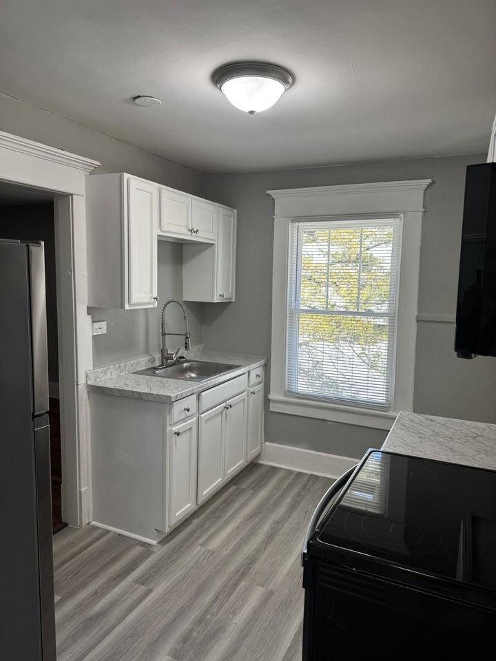 1020 Sharpe Ave #D - Photo 7 of 31