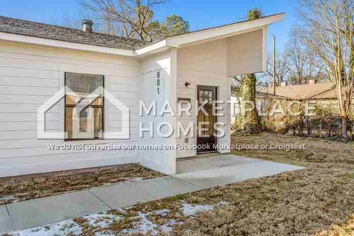 801 Goodwyn St - Photo 3 of 24