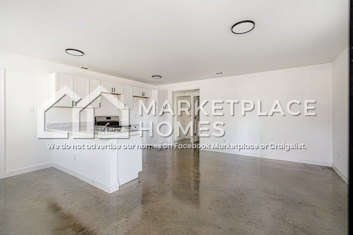 801 Goodwyn St - Photo 7 of 24