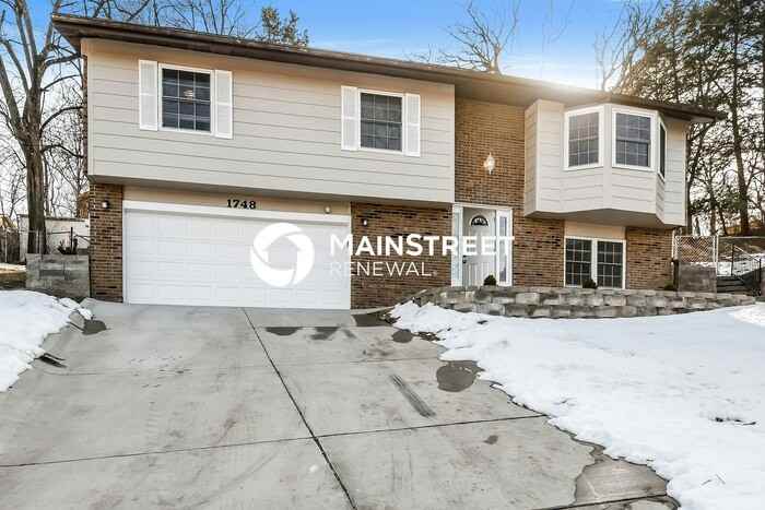 1748 Scenic Meadows Dr - Photo 2 of 19