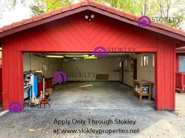 958 Bannock Ct - Photo 3 of 29