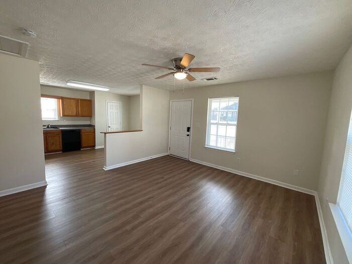 3651 Ten Oaks Cir - Photo 2 of 19