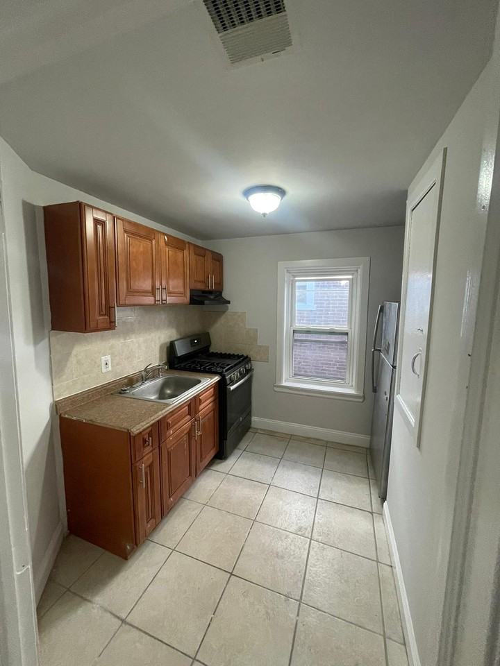 1519 N 60th St #2 - Photo 2 of 17