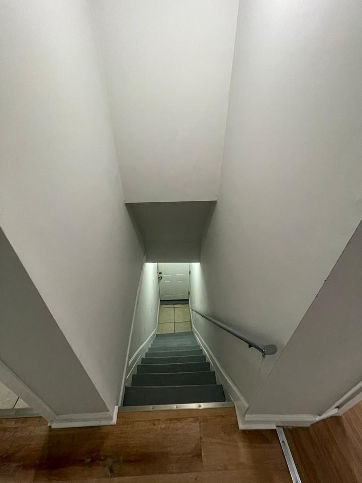 1519 N 60th St #2 - Photo 3 of 17