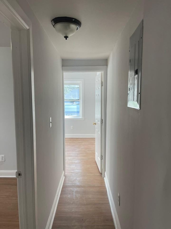 1519 N 60th St #2 - Photo 4 of 17