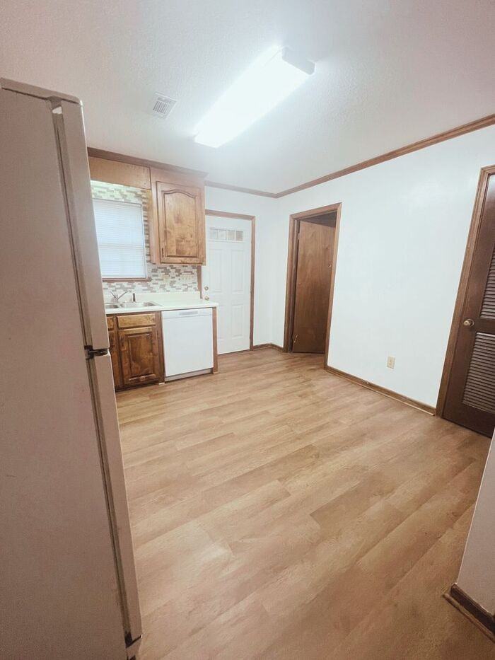 415 Nelson Dr #411D - Photo 7 of 14