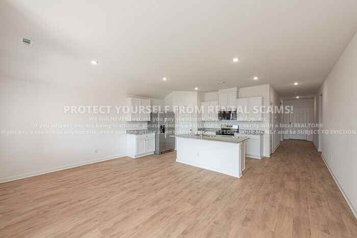 Stormy Road - Photo 6 of 18