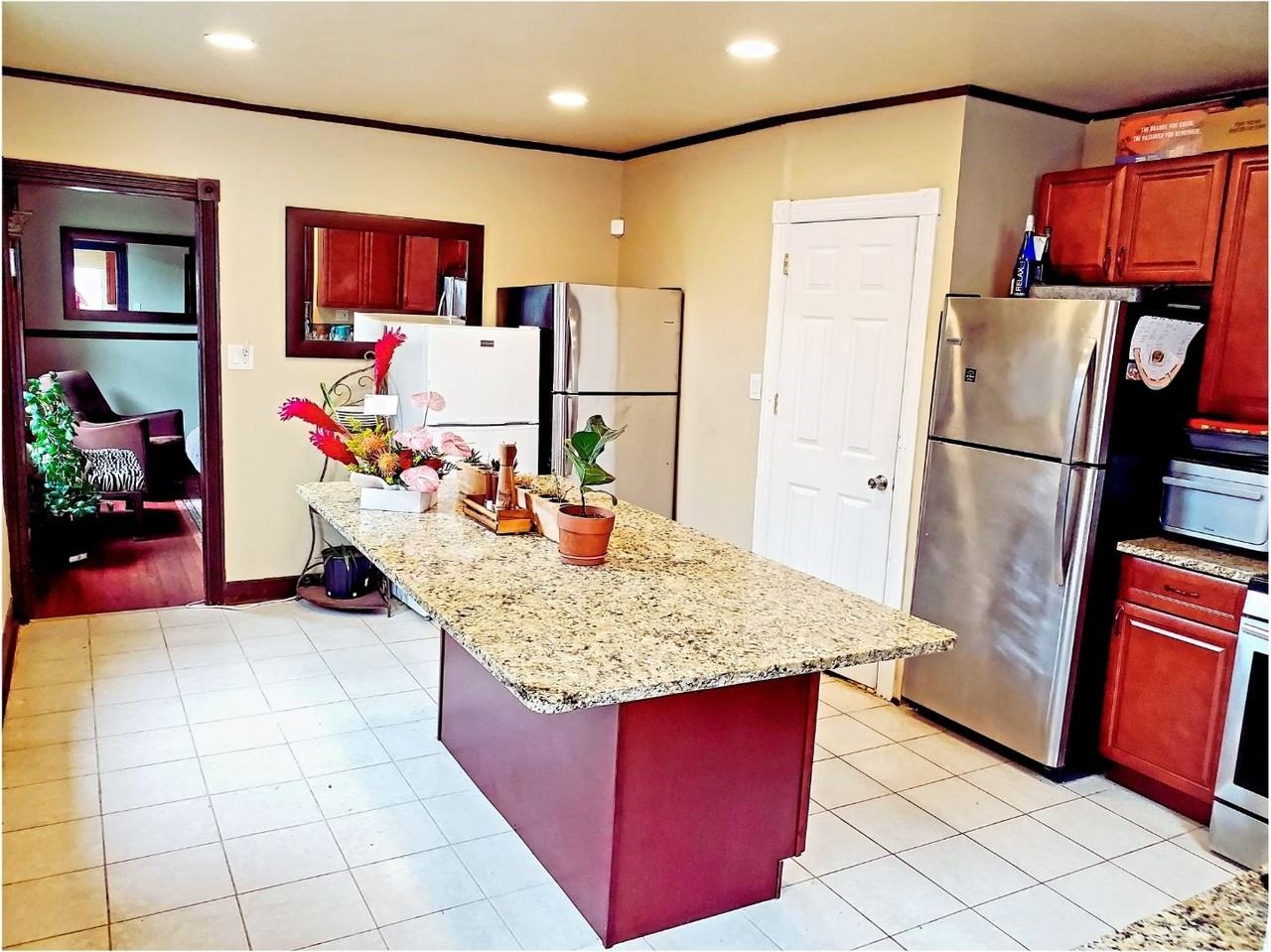 2237 N 10th St - Photo 2 of 20