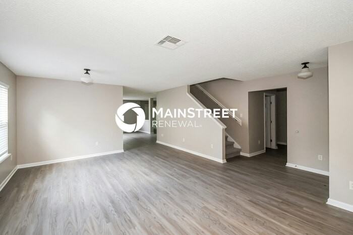 13587 Ashford Wood Ct E - Photo 5 of 17