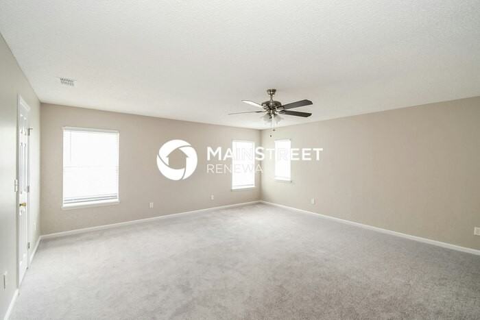 13587 Ashford Wood Ct E - Photo 6 of 17