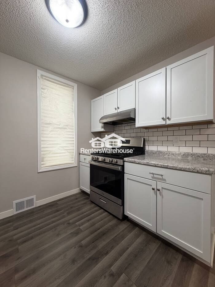 792 Edmund Ave #1-1 - Photo 3 of 15