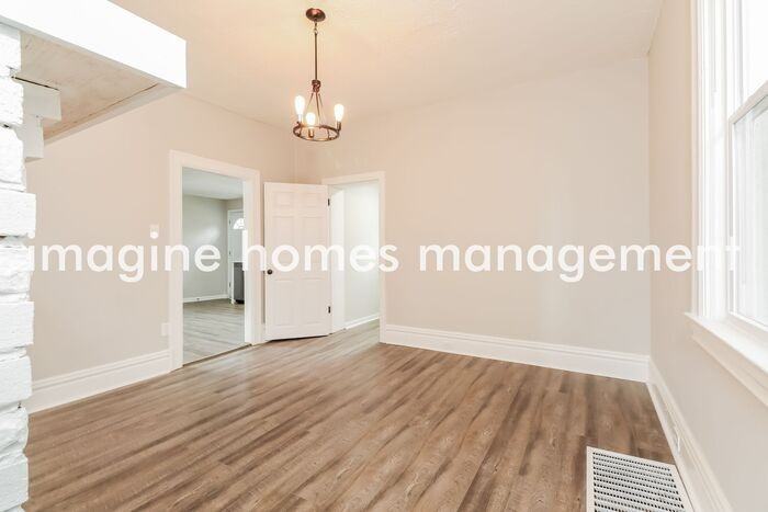 266 Pennsylvania Blvd - Photo 5 of 13