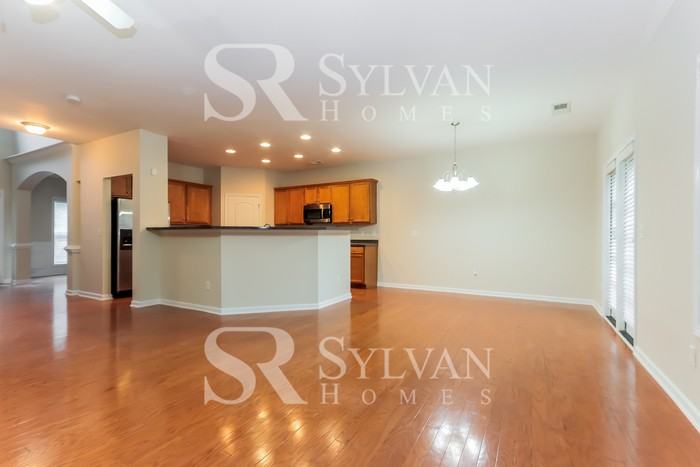 267 Lantana Dr - Photo 4 of 16