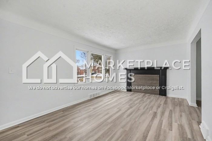 15915 Sussex St - Photo 4 of 26