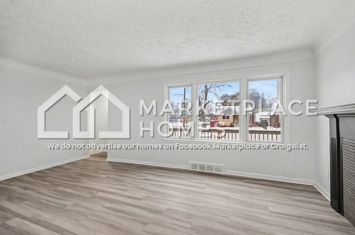 15915 Sussex St - Photo 7 of 26