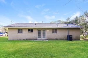 featured image of 1915 Dianne Dr