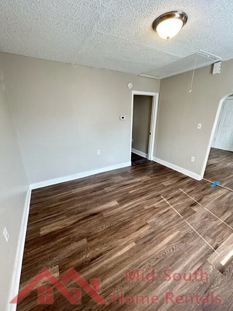 253 Silverage Ave - Photo 4 of 15