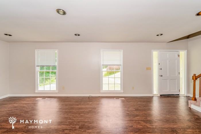 101 Moss Rock Ln - Photo 5 of 13