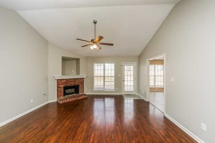 9939 Greenalder Cv N - Photo 4 of 17