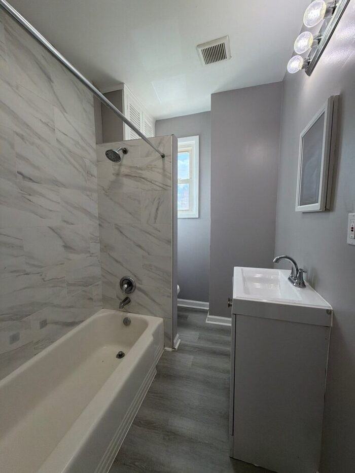 1936 Grinnalds Ave - Photo 6 of 13