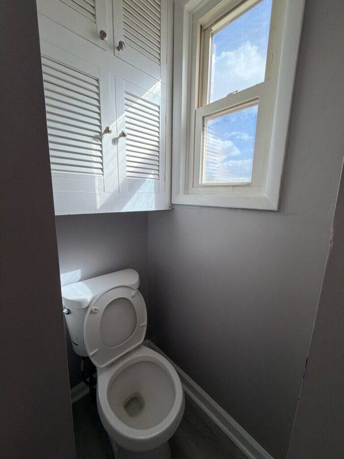 1936 Grinnalds Ave - Photo 7 of 13