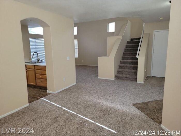 7712 Sublimity Ave - Photo 6 of 35